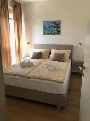 Urania Apartments Banjole