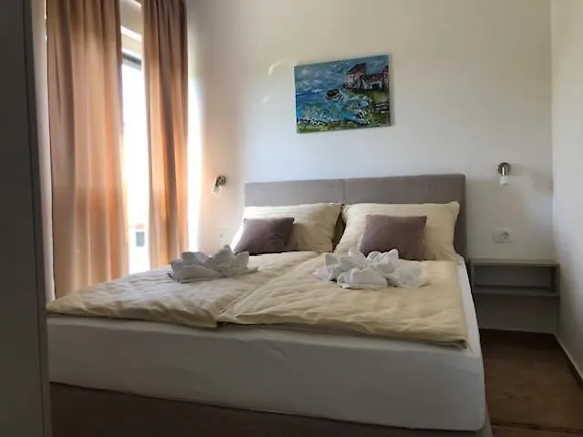 Urania Apartments Banjole